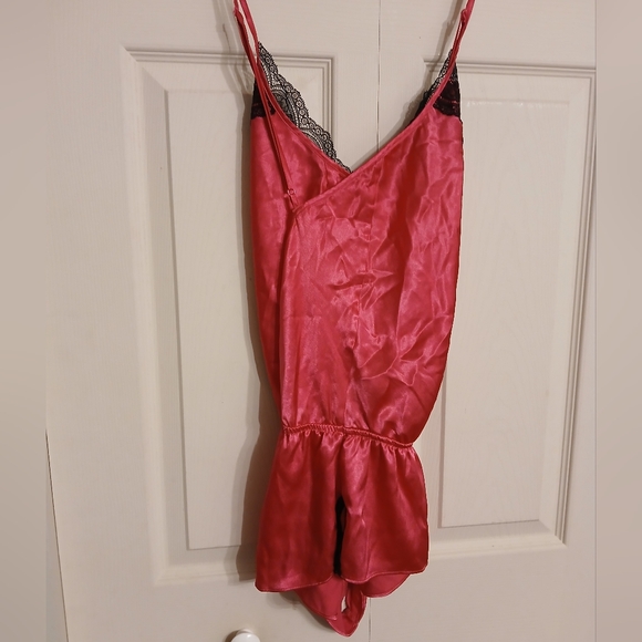 Victoria's Secret Pink with Black Lace Trim Satin-Like Polyester Teddy Size M - Picture 4 of 5